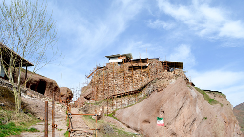 Burg Alamut - (foto: ©ivanadb/istock.com) 