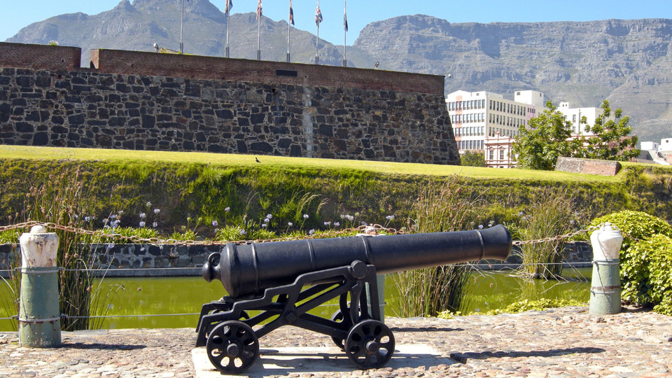 Beeindrucken: die Kanonen im Castle of Good Hope - (Foto: © InnaFelker/Shutterstock)