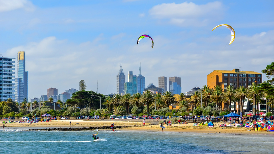 Perfekter Tag für Kitesurfer in St. Kilda, Melbourne - (Foto: ©JavenLin/Getty Images)