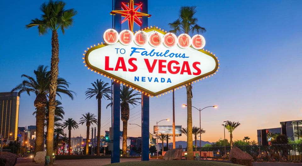 Der Rock’n’Roll Las Vegas Halbmarathon führt am berühmten “Welcome to Las Vegas-Schild” vorbei - (Foto: ©f11photo/Shutterstock)