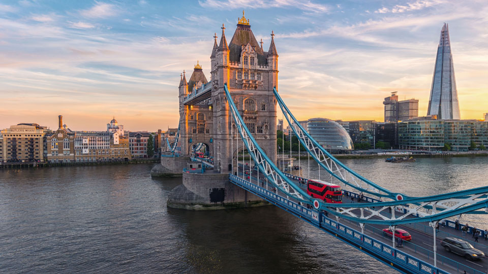 Wenn der Frühling London küsst, kommen die Farben zurück - (Foto: ©r.classen/Shutterstock)