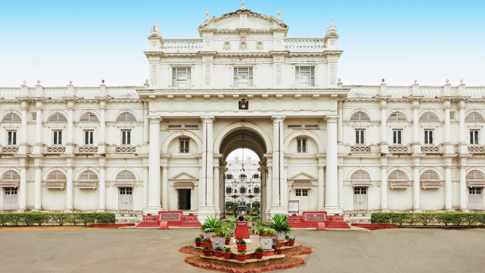 Der dekadente Jai Vilas Palast in Madhya Pradesh - (Foto: © Saiko3p / Getty Images)