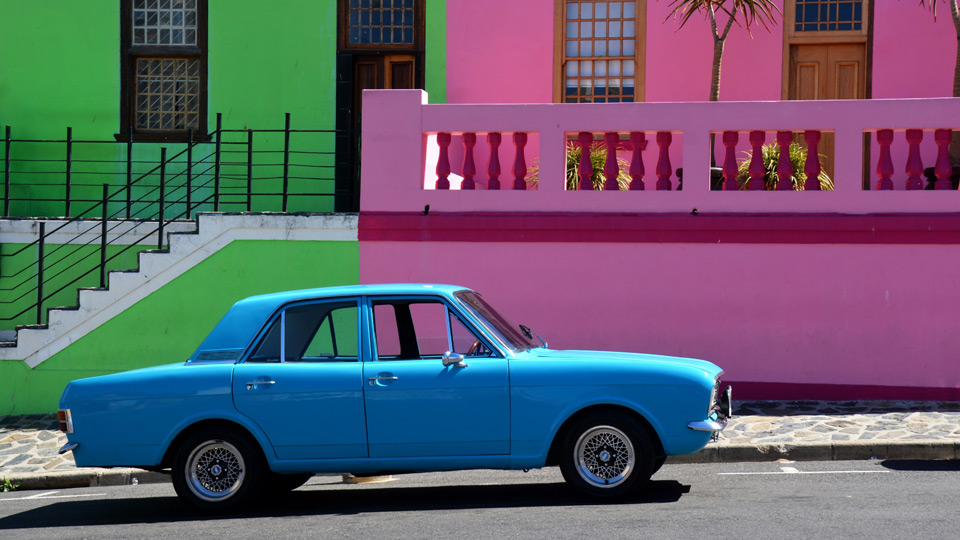 Kapstadt ist zwar nicht die Hauptstadt, aber mit Sicherheit die farbenfrohste Stadt Südafrikas - (Foto: ©ICHAUVEL/Getty Images)