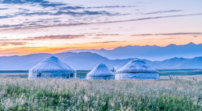 Weite der Mongolei: Jurten, Nomaden, Tiere - (Foto: ©Jaris Ho/Getty Royalty Free)