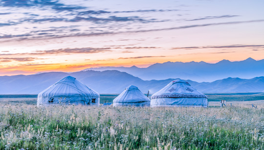 Weite der Mongolei: Jurten, Nomaden, Tiere - (Foto: ©Jaris Ho/Getty Royalty Free)