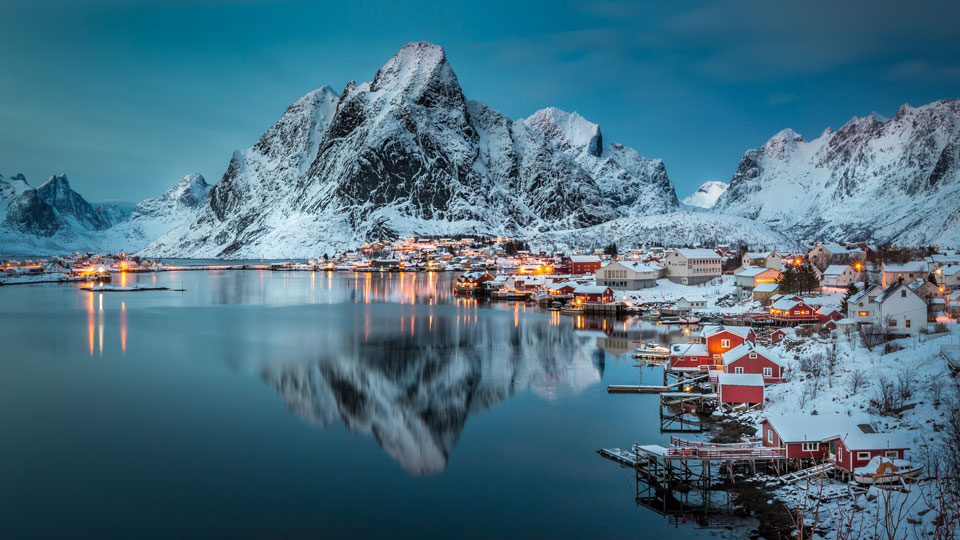 In Norwegens unglaublichen Landschaften liegen malerische Orte versteckt - (Foto: © Kenneth Schoth / 500px)