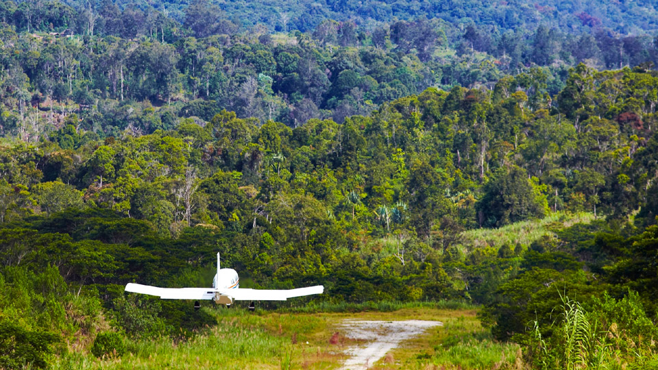 Start auf der Urwaldpiste in den Southern Highlands - (Foto: ©Matt Munro/Lonely Planet)