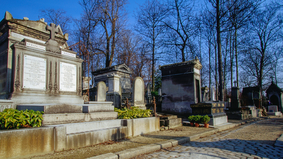 Auf dem berühmtesten Friedhof der Welt, dem  Cimitière du Père Lachaise, ruhen zahlreiche Berühmtheiten - (Foto: ©Jean-Bernard Carillet/Lonely Planet)