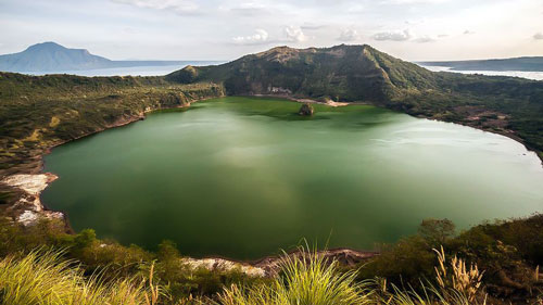 Der Taal Vulkan-Krater - (Foto: ©Nathaniel Gonzales/BEAUTIFUL WORLD COLLECTION)