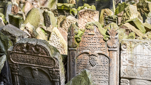 Jüdischer Friedhof Prag - (Foto: ©Petr Bonek/Shutterstock Royalty Free)