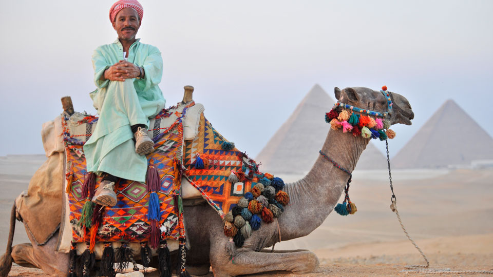 Eine geführte Tour ist die beste Möglichkeit, die Pyramiden zu erkunden - (Foto: © Peter Seaward/Lonely Planet)