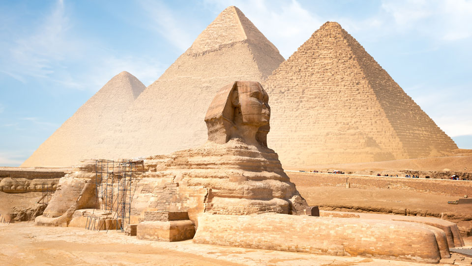 Die Sphinx könnte dem Sohn des Cheops nachempfunden sein - (Foto: ©givaga/Shutterstock)