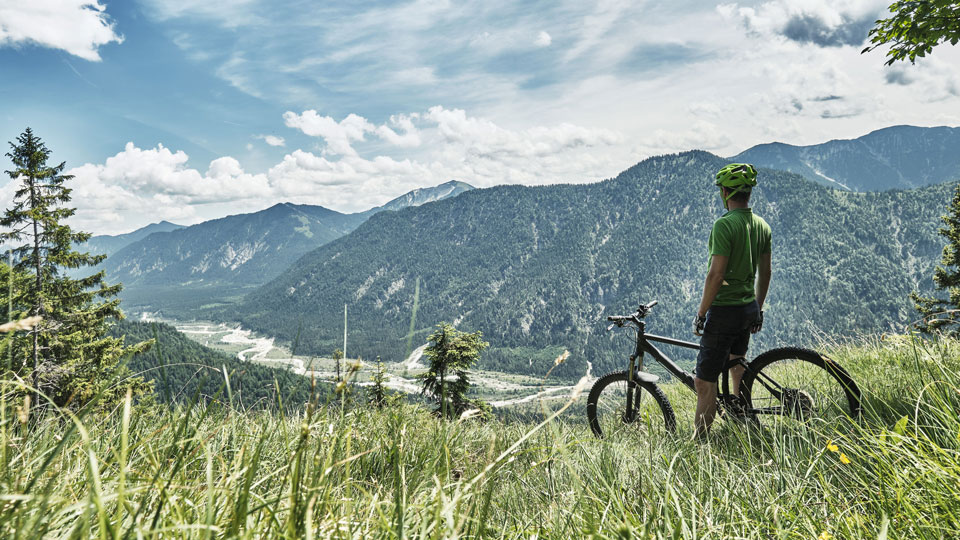 Von der See bis zum Alpenrand - Deutschland ist ein Paradies für Radfahrer - (Foto: ©Westend61/Getty Images) 