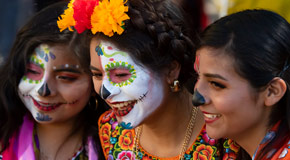 Damit durch Reisen tatsächlich vorgefertigte Meinungen revidiert werden können, muss man sich neuen Erfahrungen öffnen - (Foto: © drferry / Getty Images)