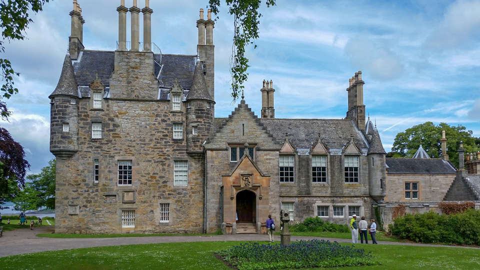 Lauriston Castle in Edinburgh, Teile davon stammen aus dem 15. Jahrhundert  - Foto: ©Chitra Ramaswamy/Lonely Planet) 