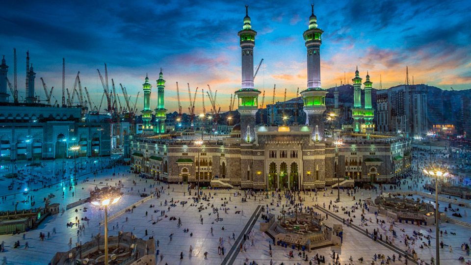 Abendstimmung in Al-Masjid al-Haram, Mekka - (Foto: ©Ahmed Alkuhaili/Getty Images)