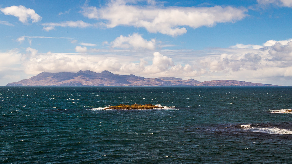 Die Berge der Isle of Rùm - (Foto: ©Stephan Goldmann)