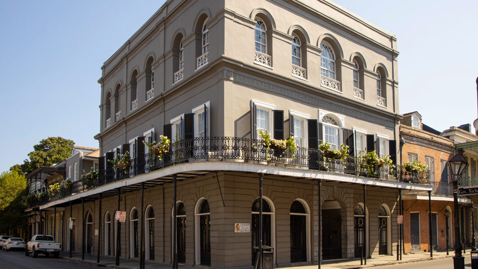 Das LaLaurie Mansion ist eine der berüchtigtsten Residenzen in New Orleans - (Foto: © DMBrooks/Shutterstock.com)