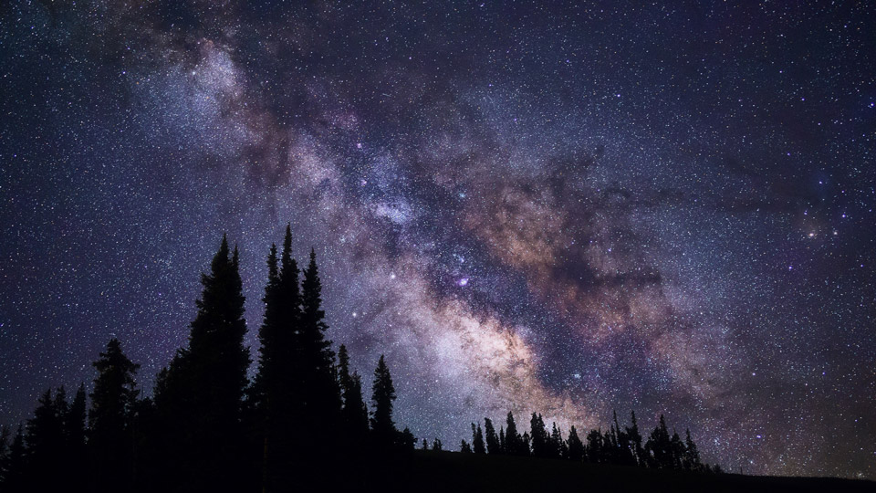 Bei diesem atemberaubenden Nachthimmel in Telluride lohnt es sich, einen Blick auf die Sterne zu werfen - (Foto: ©John Sirlin / Getty Images)