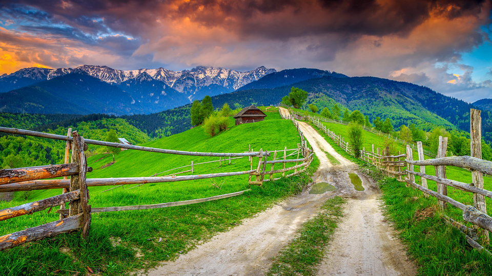 Mystische, alpine Landschaften in den Karpaten - (Foto: ©Jaoka82/Istock.com)