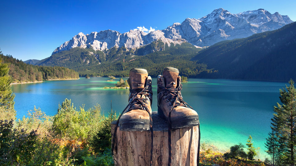 Das Wandern liegt uns Menschen in den Genen - (Foto: Jenny Sturm / Shutterstock)