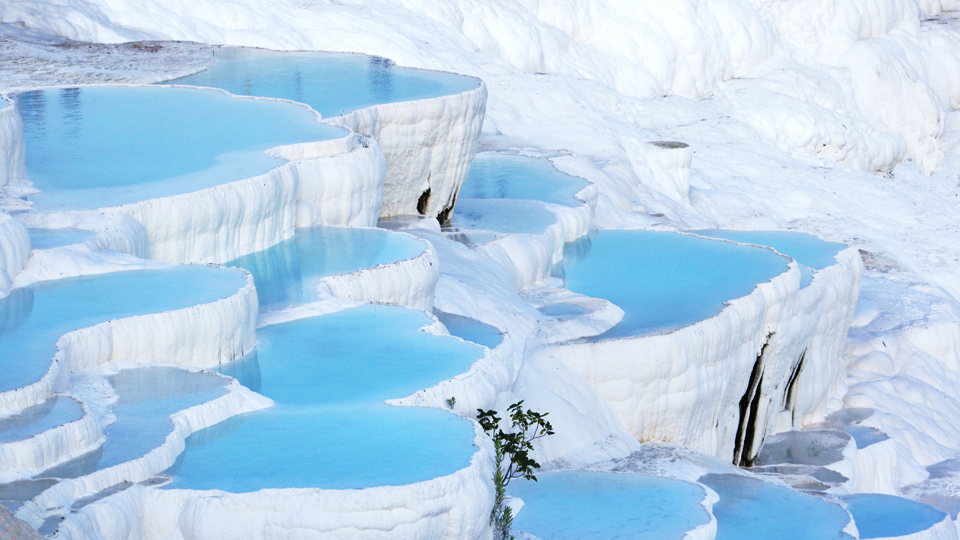 Die traumhaft schönen Kalksteinterrassen von Pamukkale - (Foto: ©Ahmet Şahin/500px)