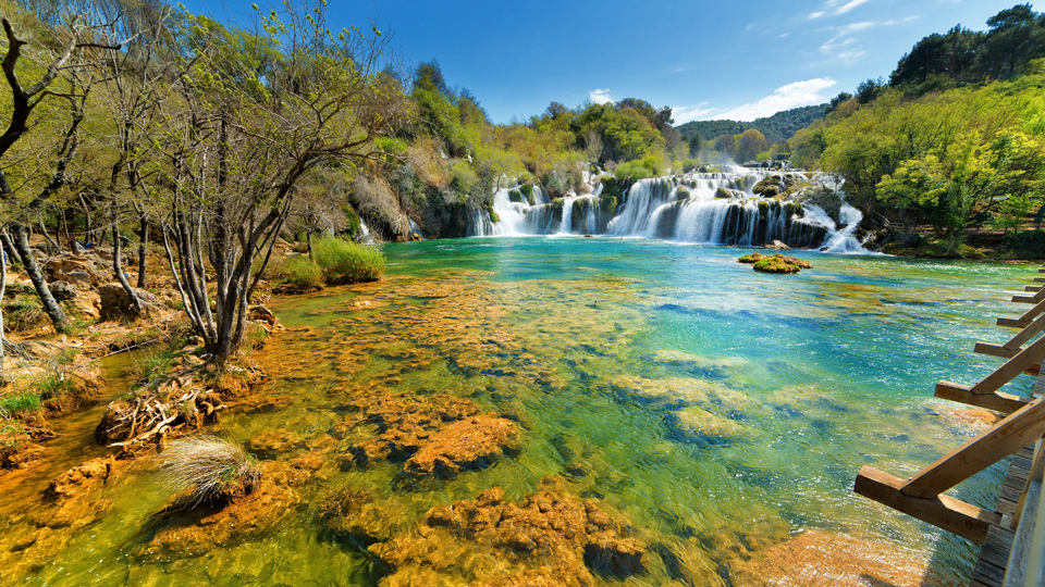 Beeindruckender Wasserfall im Krka National Park in Kroatien - (Foto: © Anna Gorin/Getty Images)