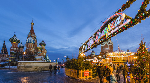 Weihnachten auf dem Roten Platz in Moskau - (Foto: MaxOzerov/istock.com)