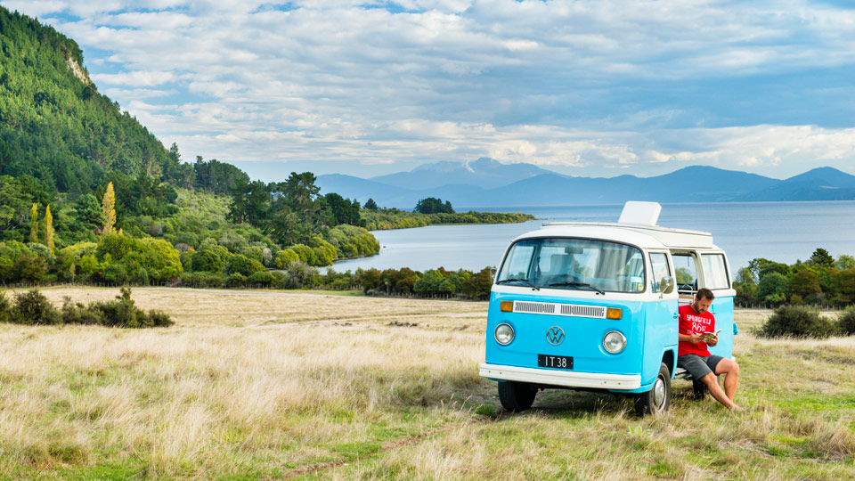 Neuseeland und der klassische VW "Bulli": ein Match made in Heaven - (Foto: © Justin Foulkes / Lonely Planet)