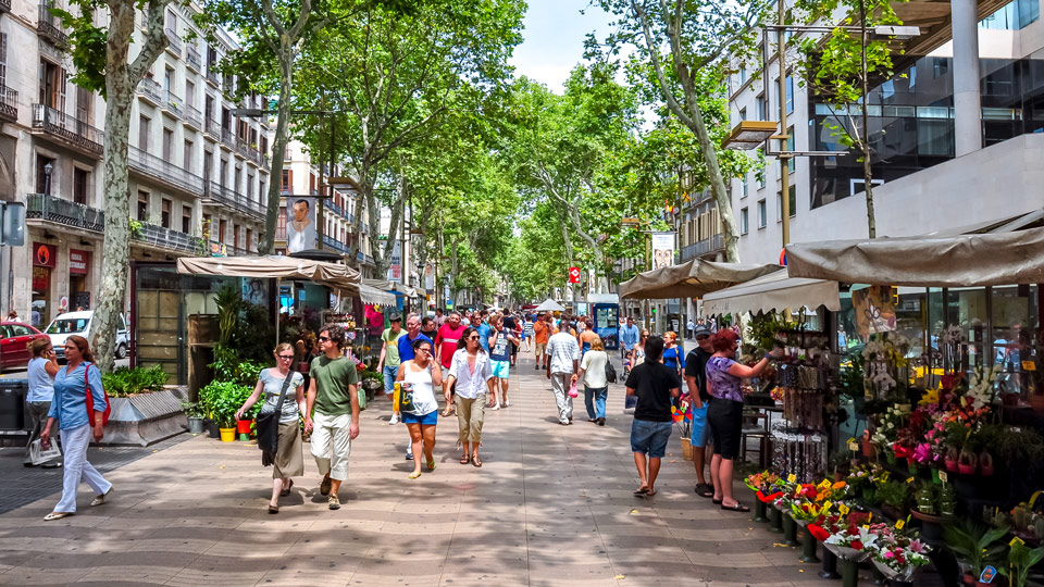 Barcelona hat erfolgreich die  Autos aus dem Stadtzentrum verbannt - (Foto: © Mistervlad / Shutterstock)