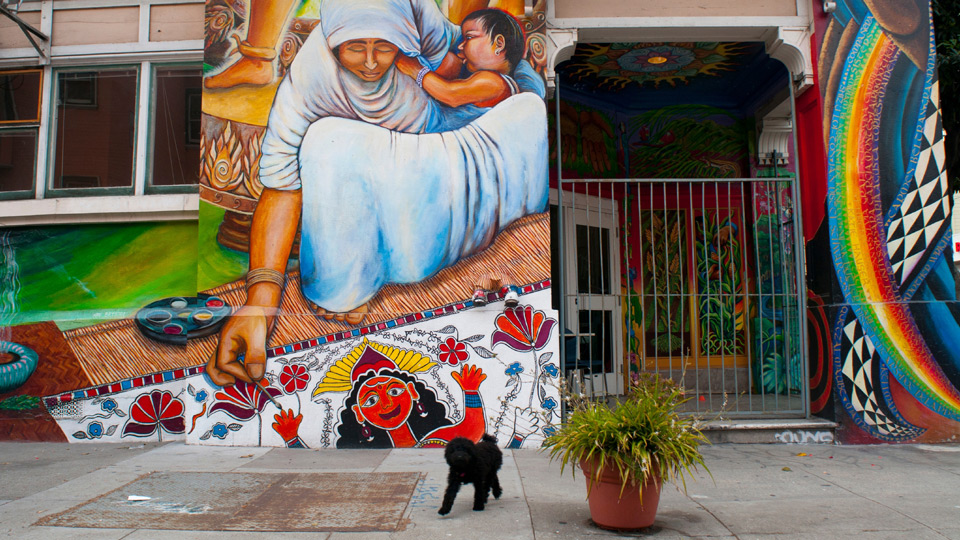 Mission Destrict war das erste Viertel von San Francisco - heute locken vor allem auch seine "Murals" die Besucher - (Foto: ©Sabrina Dalbesio/Lonely Planet)