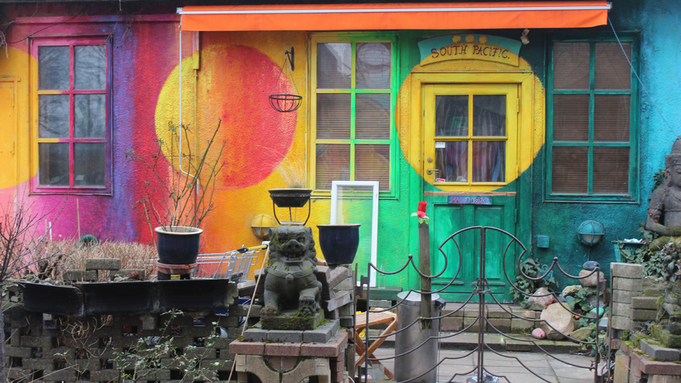 Ein buntes Zuhause in der Freien Stadt Christiania - (Foto: ©Caroline Hadamitzky/Lonely Planet)
