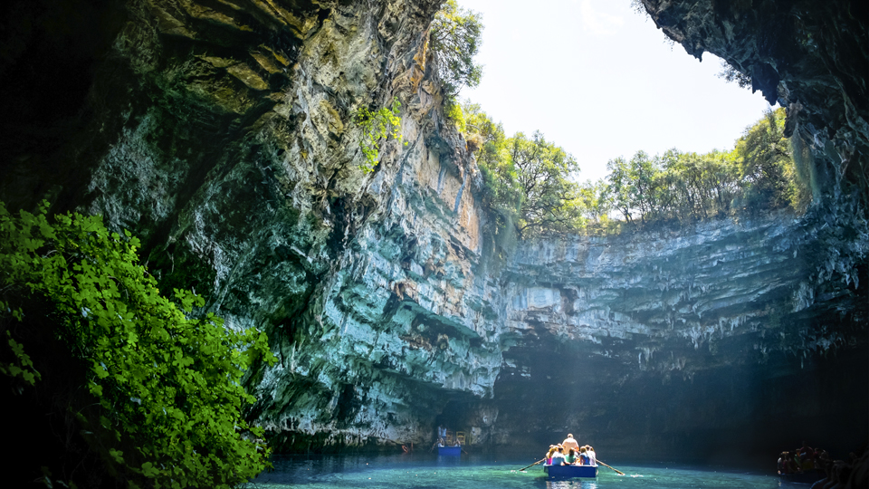 Eine Vorhöhle von Melissani © Lorenzo Tazzioli