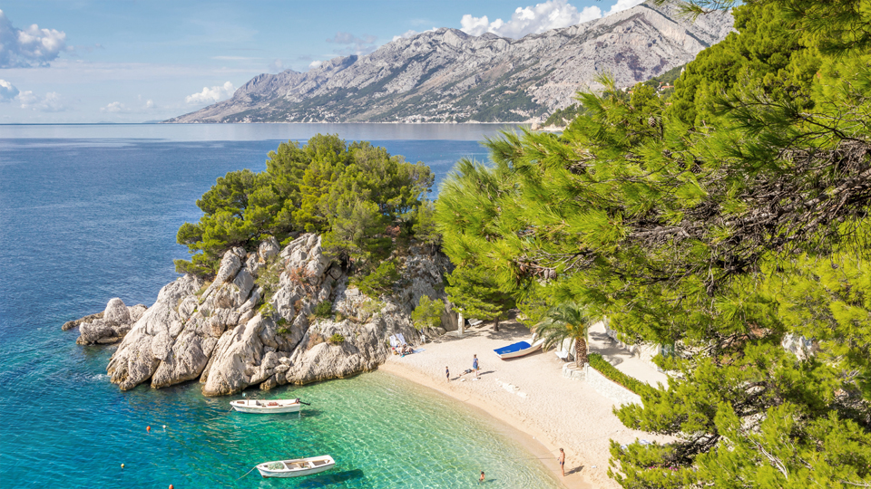 Traumhafter Strand von Brela in Kroatien, © Robert Harding