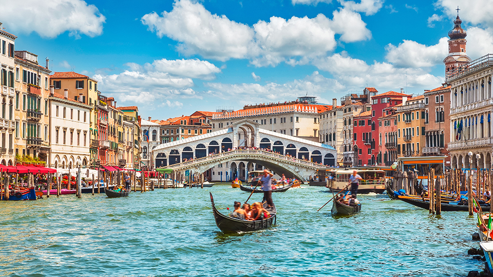 Blick auf die Rialto-Brücke, ©Yasonya/Shutterstock