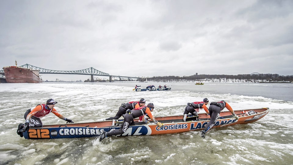 Eiskanuten im Alten Hafen von Montréal. © TQ / M. Riendeau