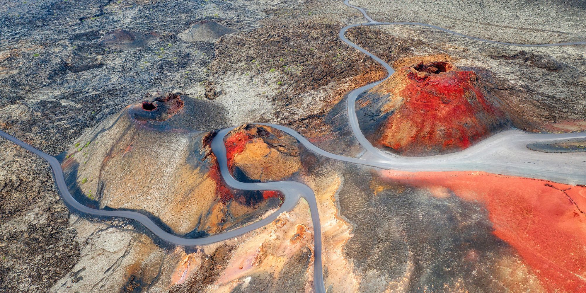 Vulkankegel des Nationalpark Timanfaya ©Lukas Bischoff Photograph/shutterstock
