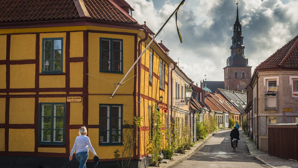 Straße in Ystad, der Heimat des berühmten Kriminalkomissars Wallander . Foto: Frits Meyst / WideOyster.com