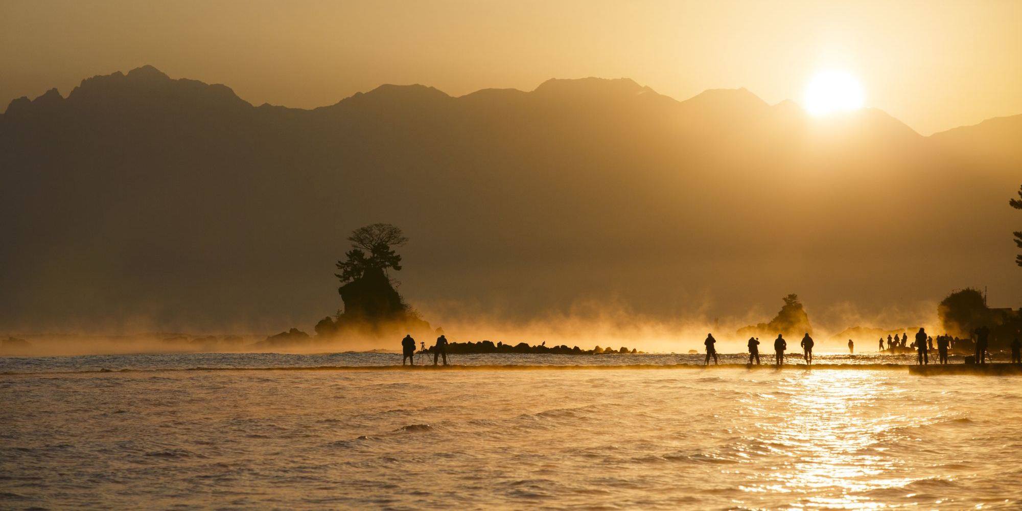 Sonnenaufgang an der Amaharashi-Küste ©JNTO