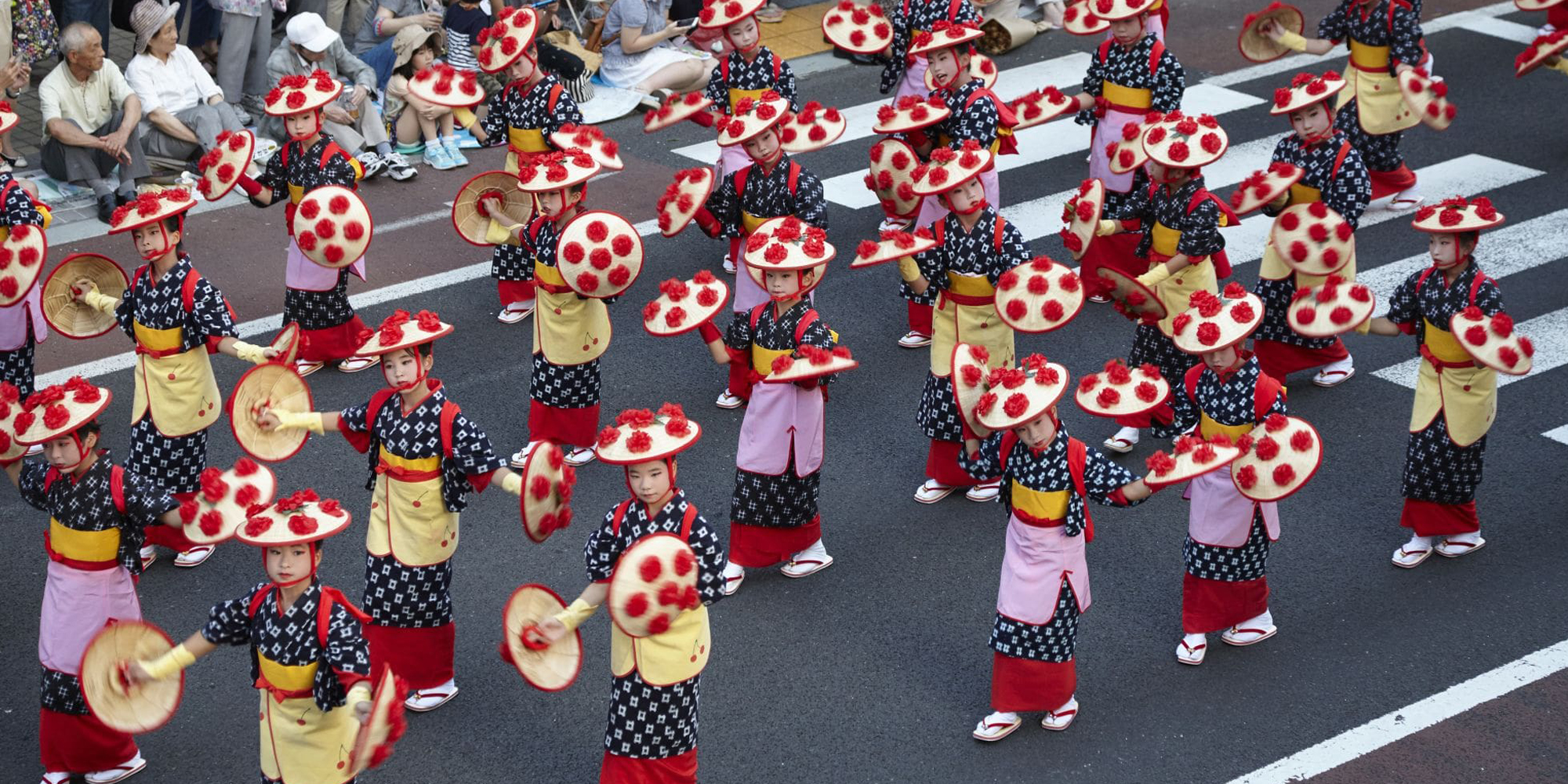 Parade beim Hanagasa-Fest von Yamagata ©JNTO