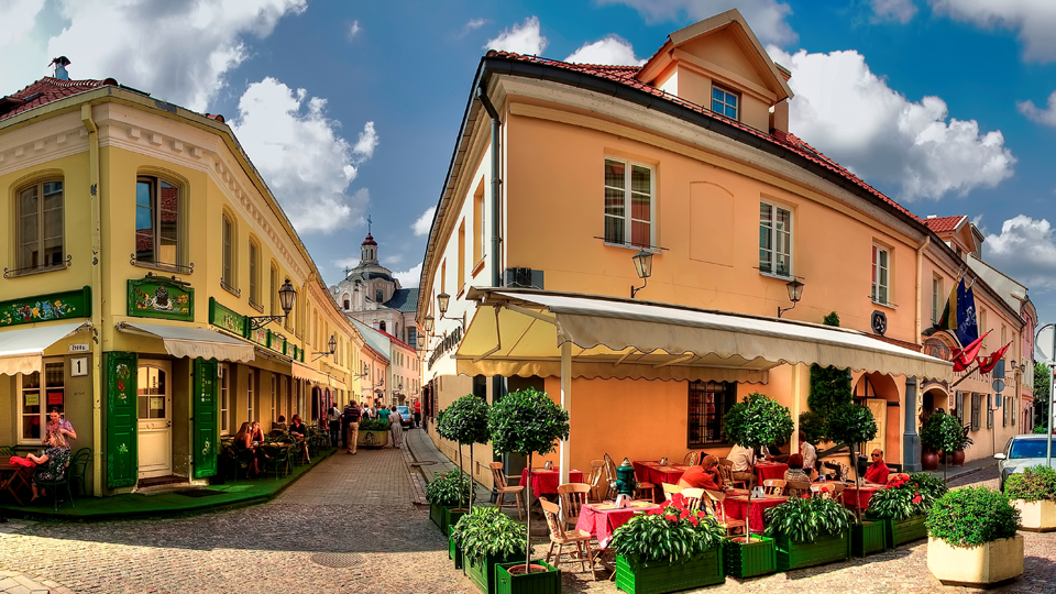 Gemütliche Straßencafés in Litauens Hauptstadt Vilnius © Go Vilnius